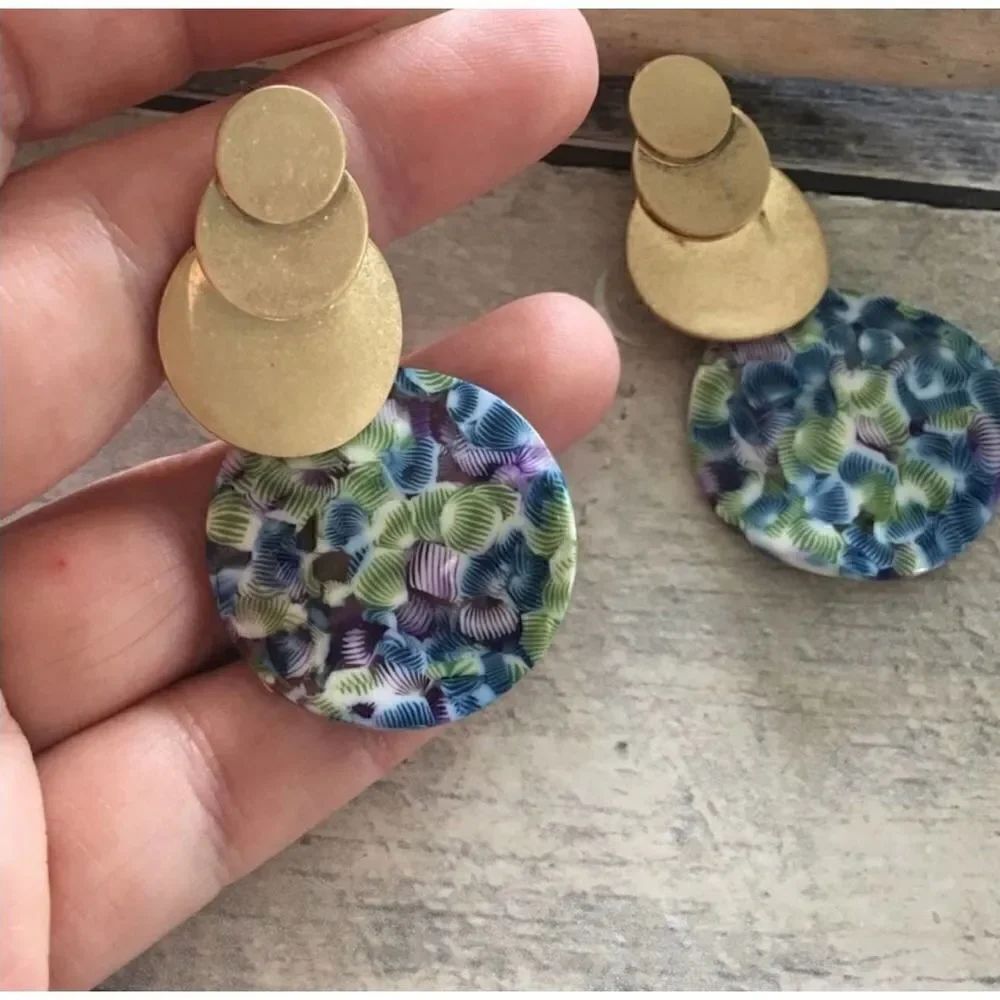 Lucite Marbleized Multicolor Circle Earrings